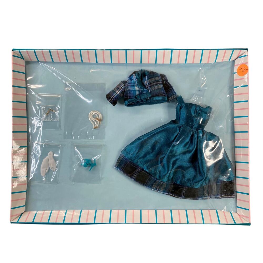 Mattel 12" 2011 National Barbie Convention Barbie Spring Break Party OF NRFB